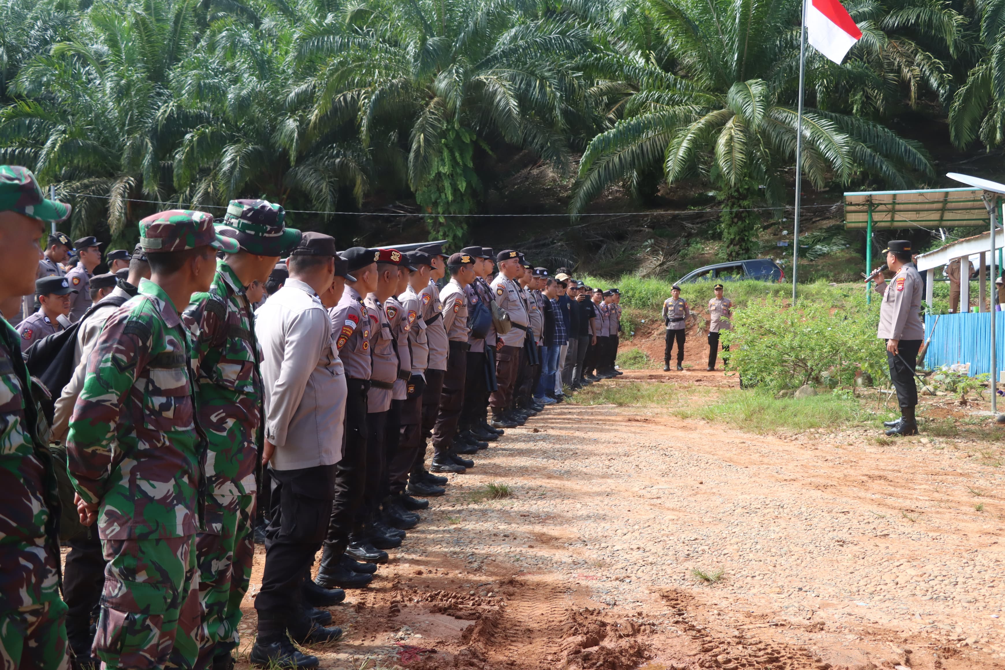 Poto Kapolres Kaur  Bersam Anggota 