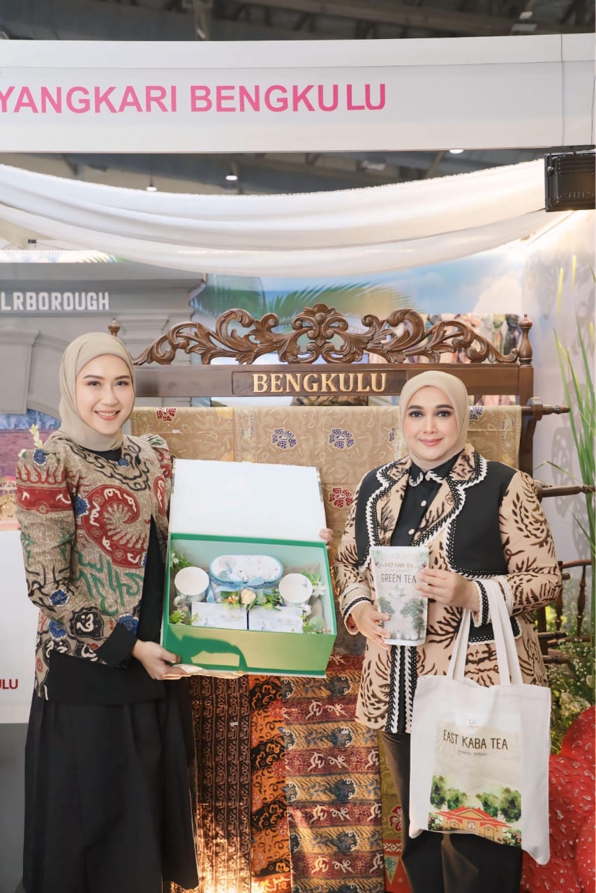 Poto bersama ketua bhayangkari 