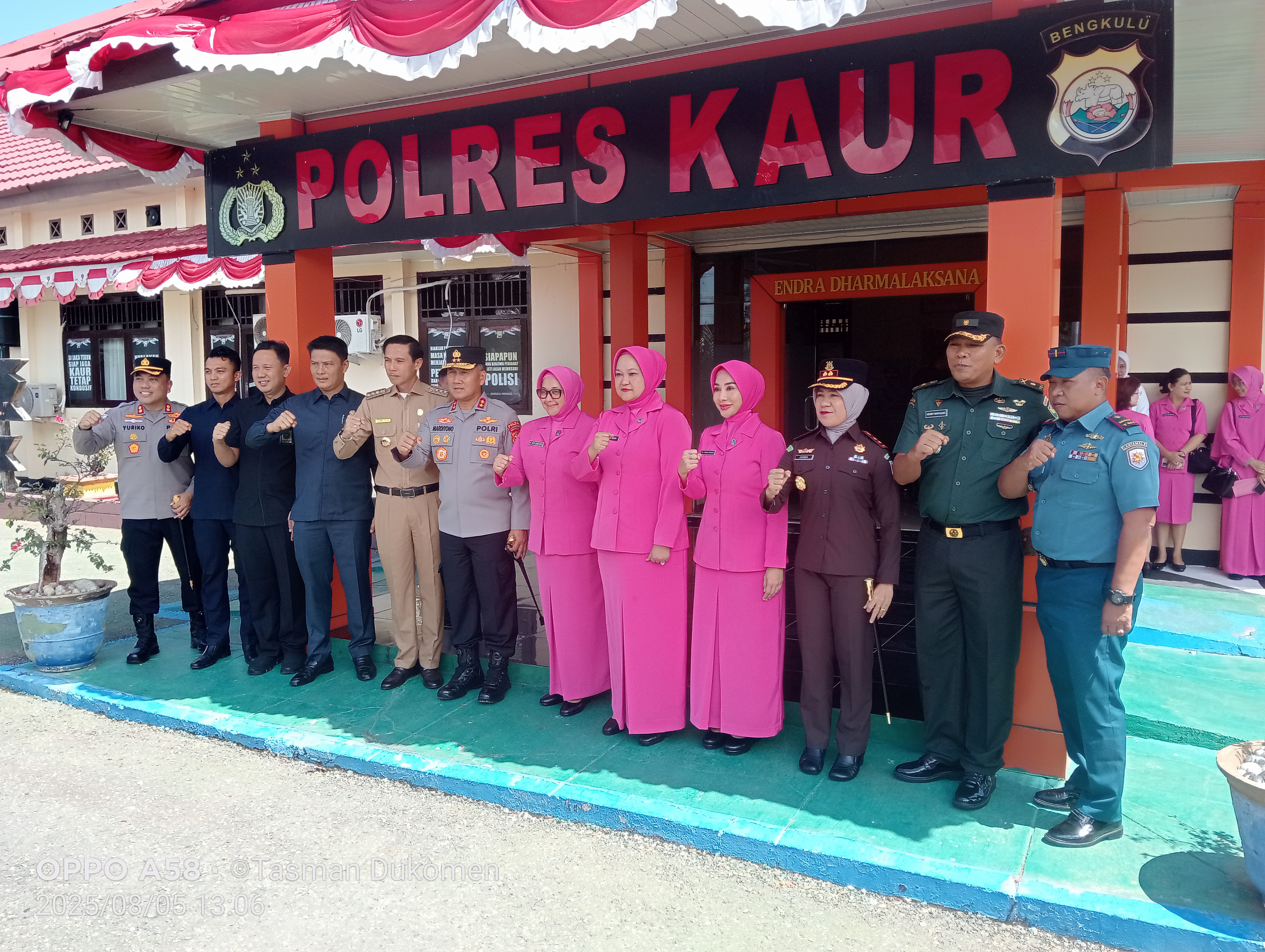 Poto Kapolres dan Kapolda ,Dandim