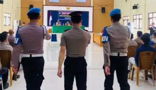 Poto gelar acara sidang