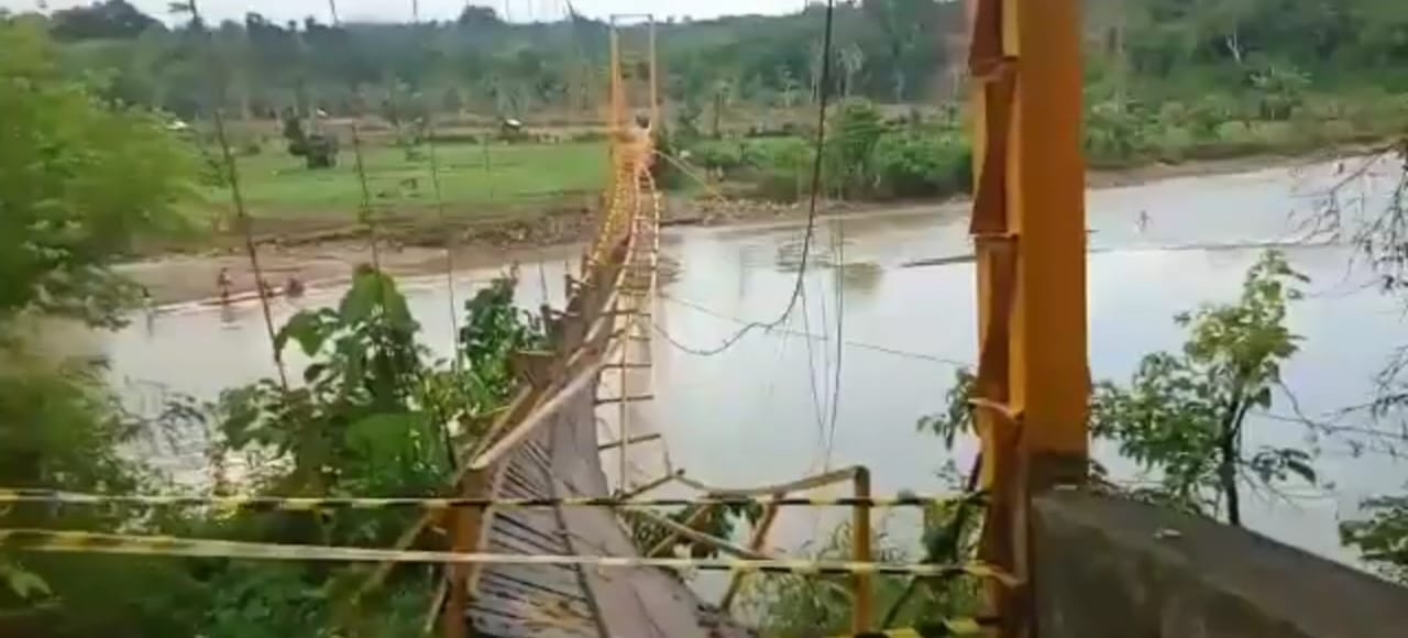 jembatan putus