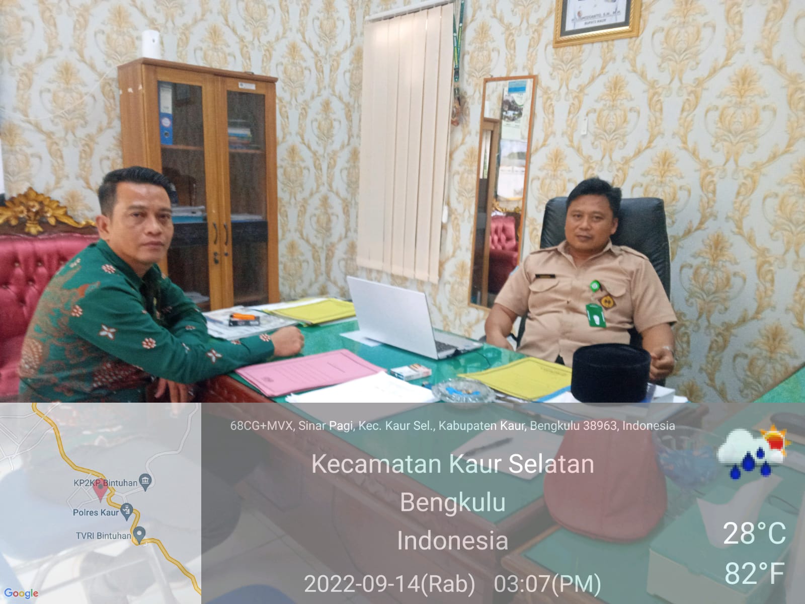 Kepala Dinas PTSP dan Kasi Perizinan Kaur